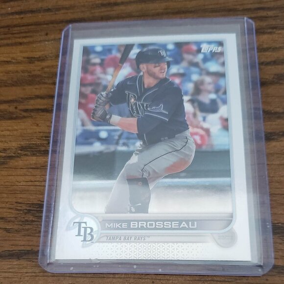 2022 Topps Series 1 Rainbow Foil Mike Brosseau #223 Tampa Bay Devil Rays - Picture 2 of 3